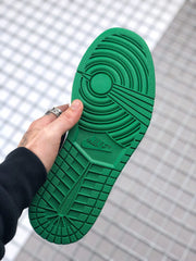 Air Jordan 1 High Pine Green Sneakers 555088-030