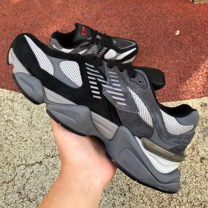 New Balance U9060BLK Sneakers in Black and Grey