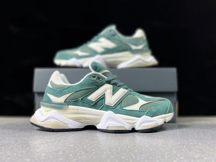 New Balance 9060 U9060EEK Sneakers in Seafoam Green