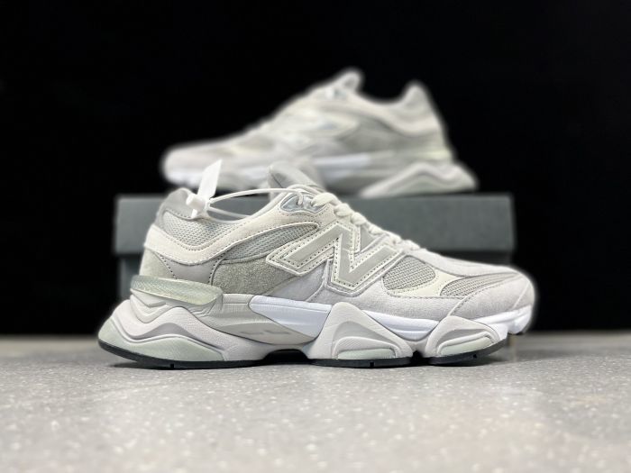 New Balance U9060JCG Sneakers in Light Grey